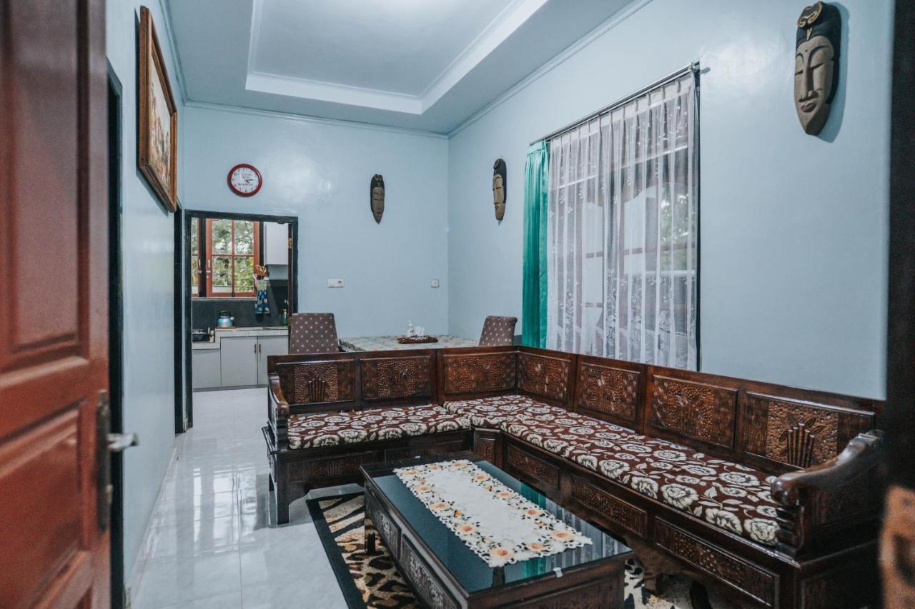 Agus Hidden Homestay - Banjar Sweet Village Banyuwangi  Exteriör bild